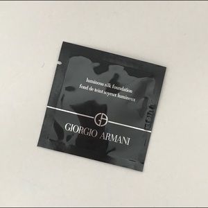 Giogio Armani Luminous Silk Foundation